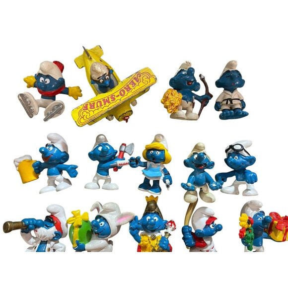 Vintage Smurfs Figurines Lot 1970s & 1980s By Schleich & Peyo - PVC Pinback Pin - Picture 3 of 6
